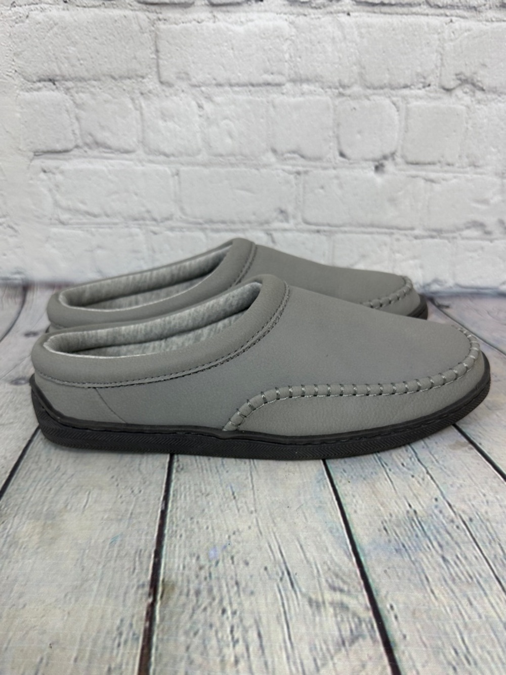 MyPillow MySlippers women's slip-on slippers size 8